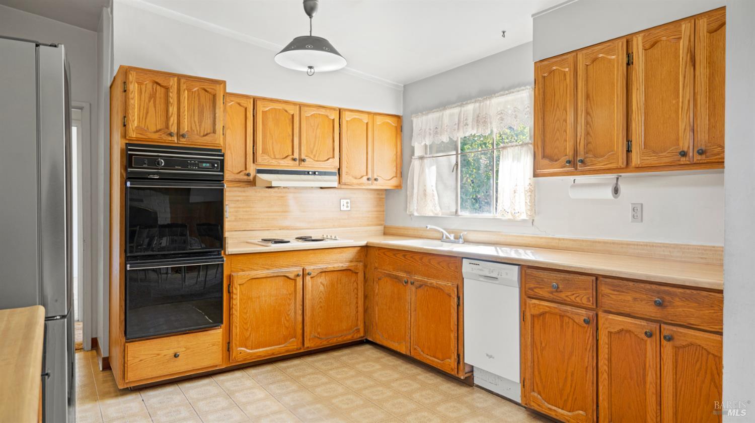 Detail Gallery Image 10 of 30 For 2742 Sheldon Dr, El Sobrante,  CA 94803 - 3 Beds | 2 Baths