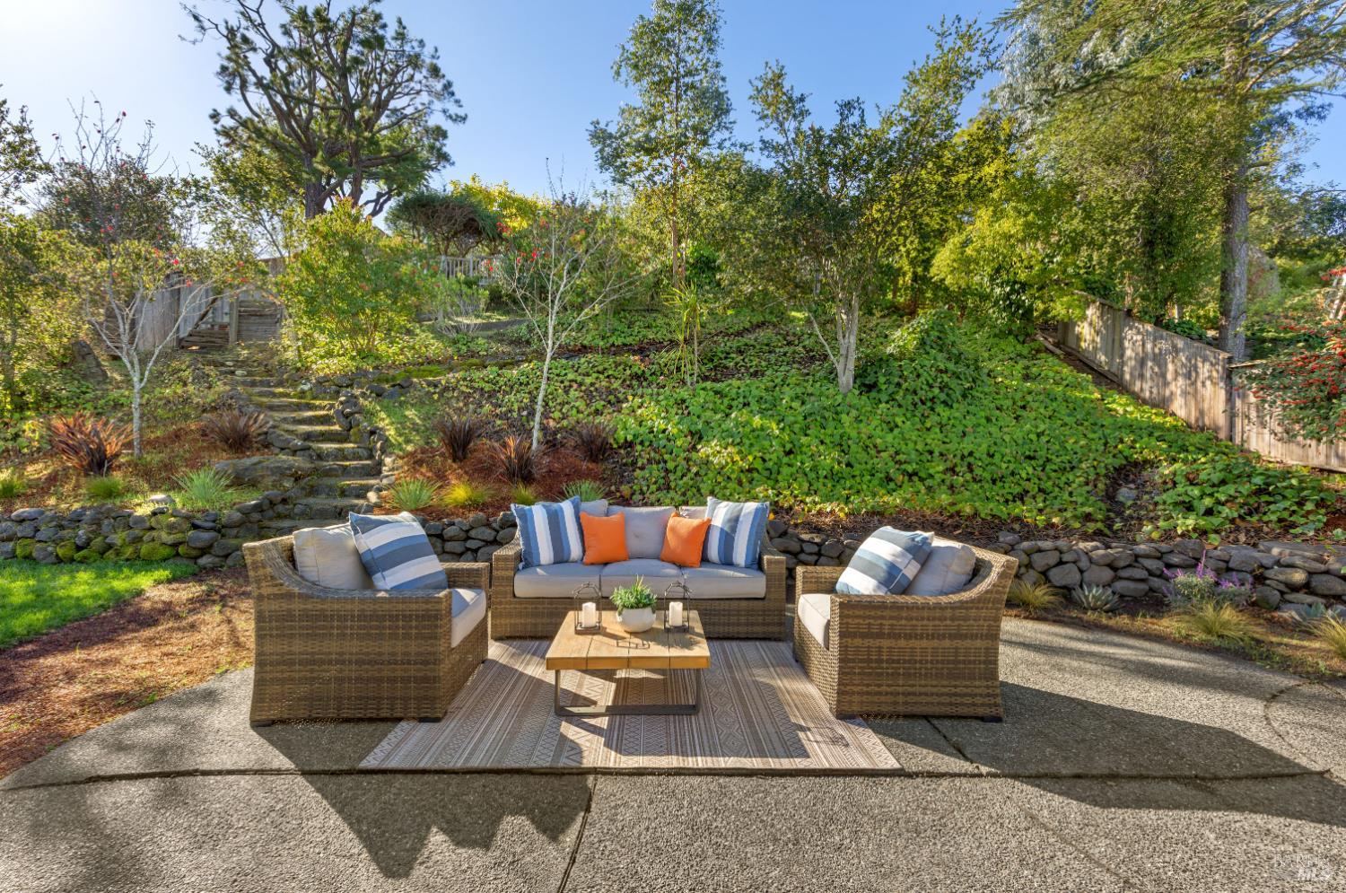 Detail Gallery Image 22 of 25 For 30 De Ford Dr, San Rafael,  CA 94903 - 3 Beds | 2 Baths