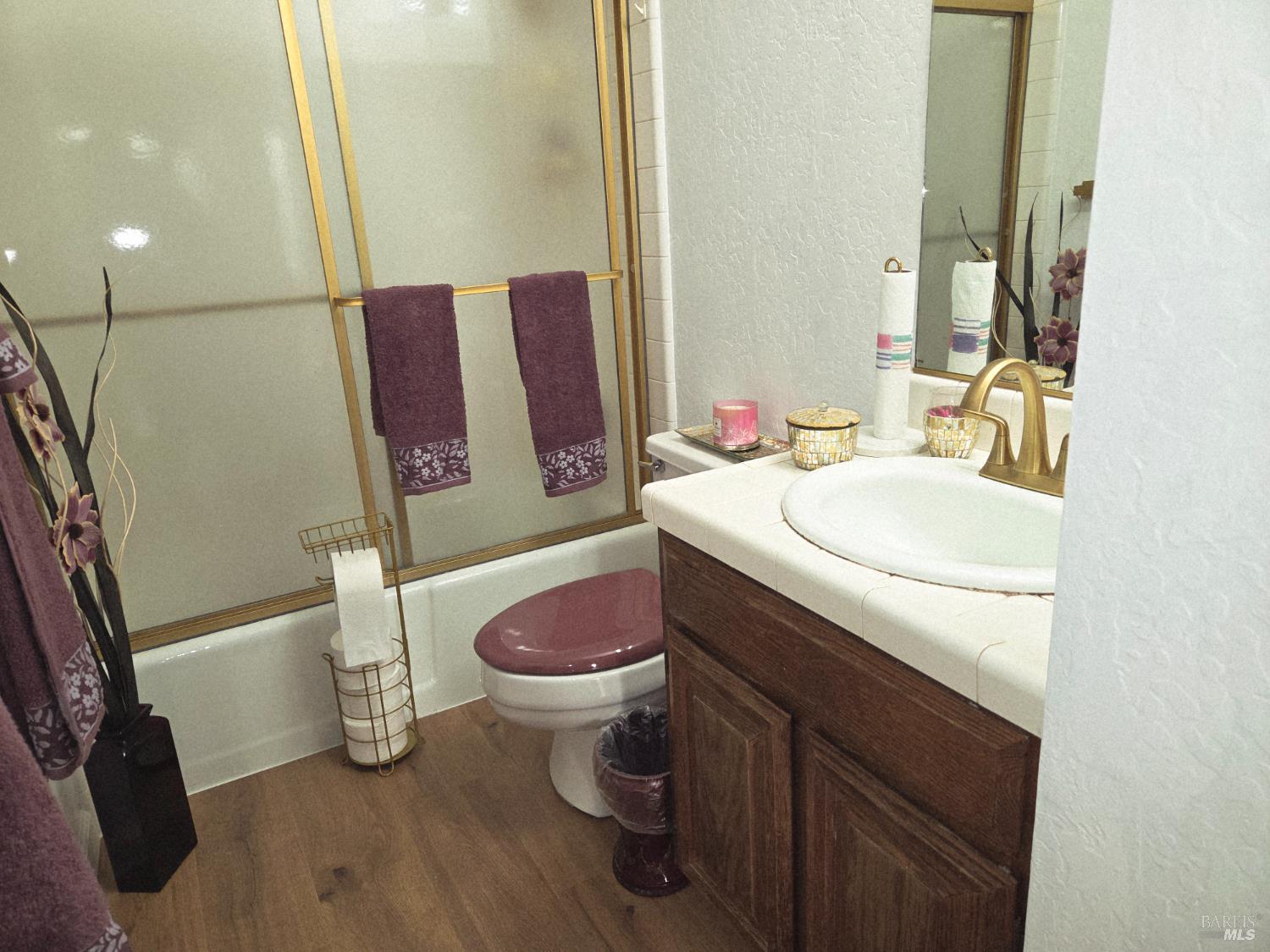 Detail Gallery Image 8 of 13 For 25912 Hayward Blvd #106,  Hayward,  CA 94542 - 2 Beds | 2 Baths