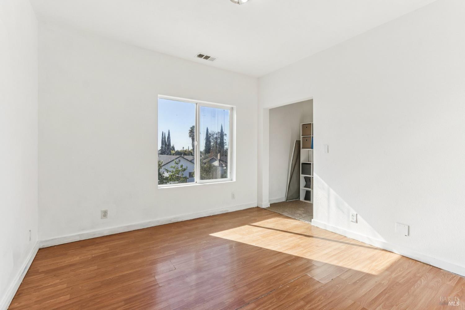 Detail Gallery Image 21 of 56 For 507 Kings Way #B,  Suisun City,  CA 94585 - 10 Beds | 6/1 Baths