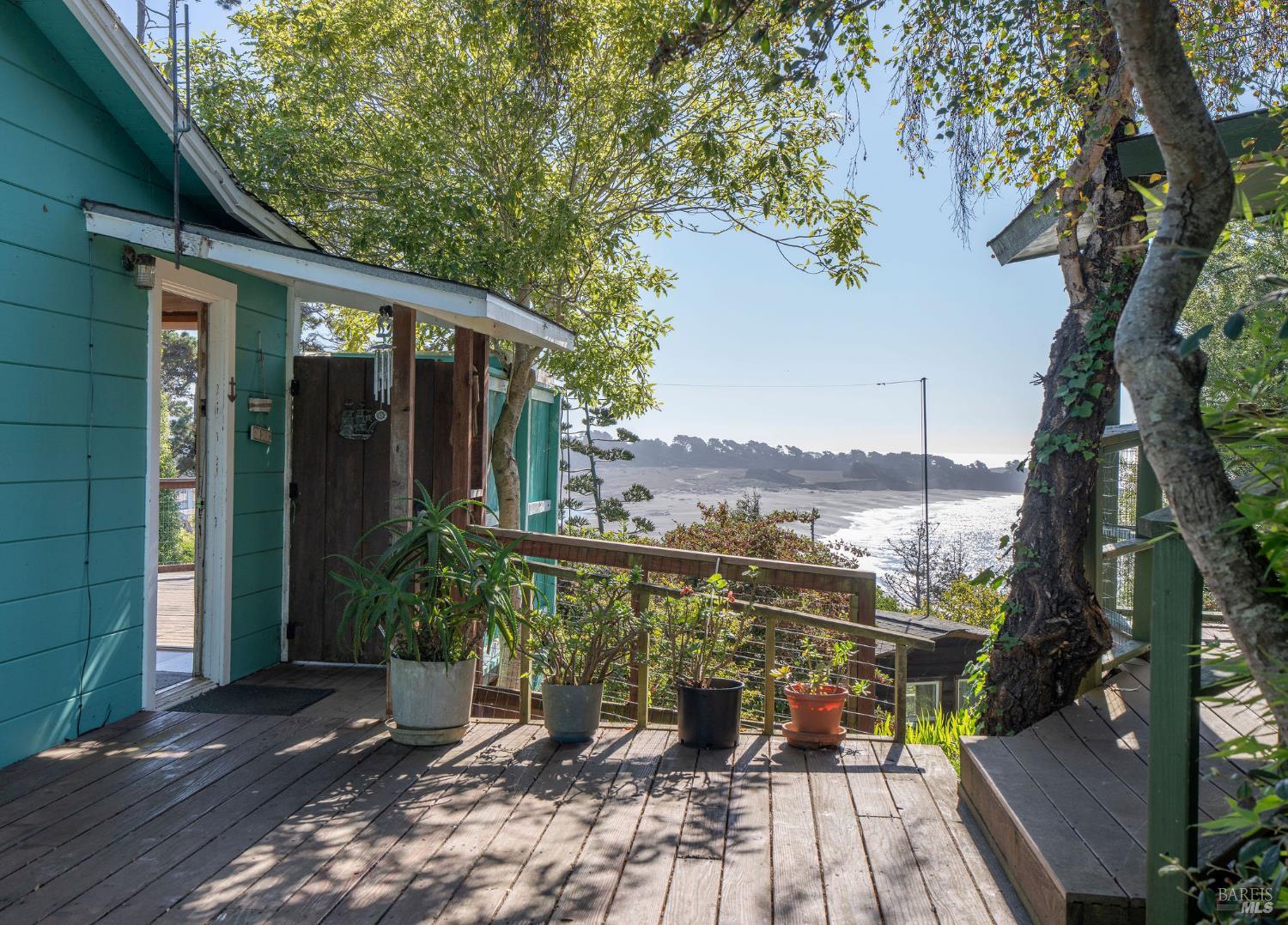 Detail Gallery Image 2 of 28 For 38882 Honey Run Ln, Gualala,  CA 95445 - 1 Beds | 1 Baths