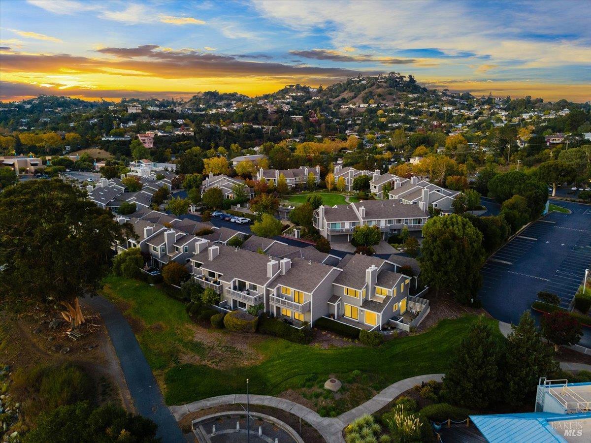 Detail Gallery Image 55 of 58 For 40 Drakes View Cir, Greenbrae,  CA 94904 - 3 Beds | 2/1 Baths