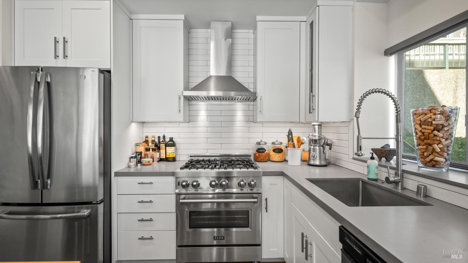 Detail Gallery Image 16 of 51 For 535 S Eliseo Dr, Greenbrae,  CA 94904 - 2 Beds | 2 Baths