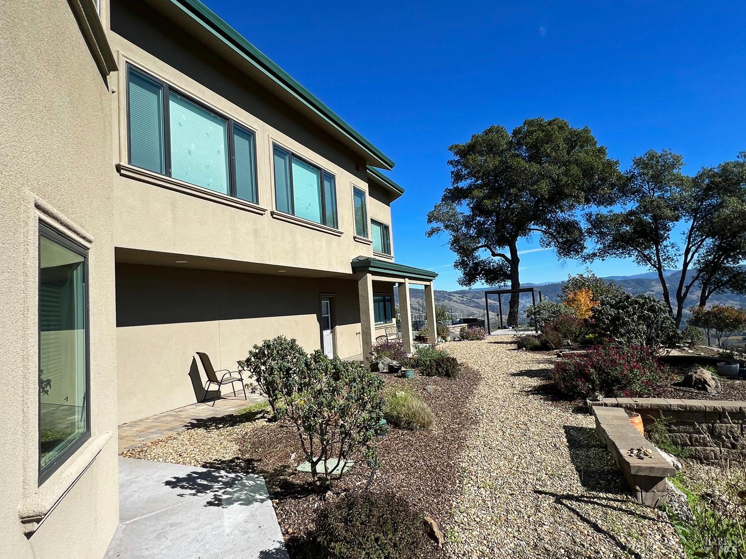 Detail Gallery Image 8 of 70 For 11401 Bakers Creek Rd, Redwood Valley,  CA 95470 - 2 Beds | 2/1 Baths