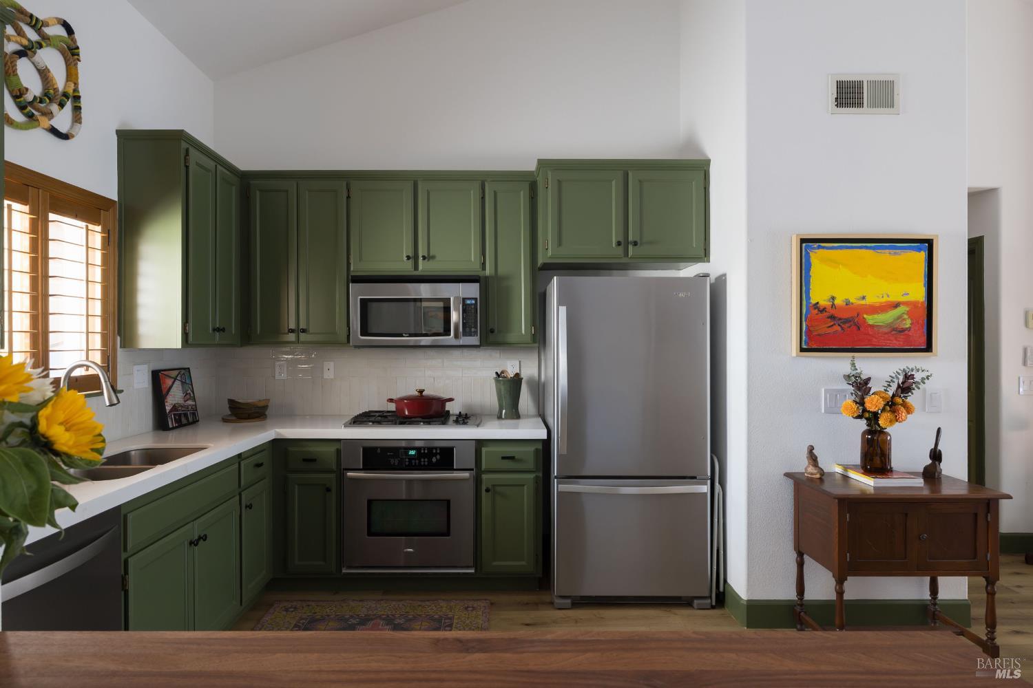 Detail Gallery Image 9 of 28 For 14632 Jomark Ln, Occidental,  CA 95465 - 2 Beds | 1 Baths