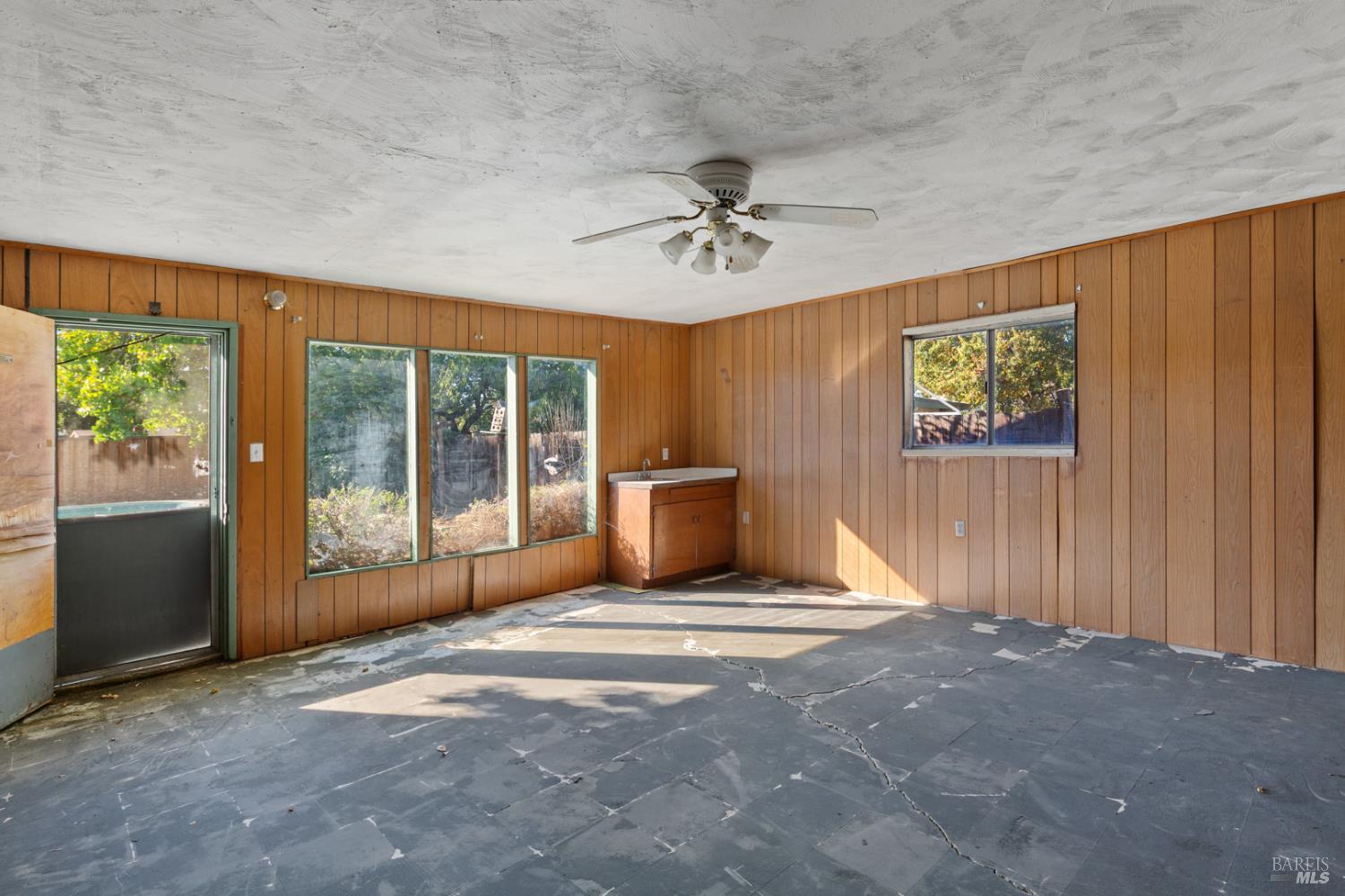 Detail Gallery Image 18 of 22 For 1121 N P St, Livermore,  CA 94551 - 3 Beds | 2 Baths