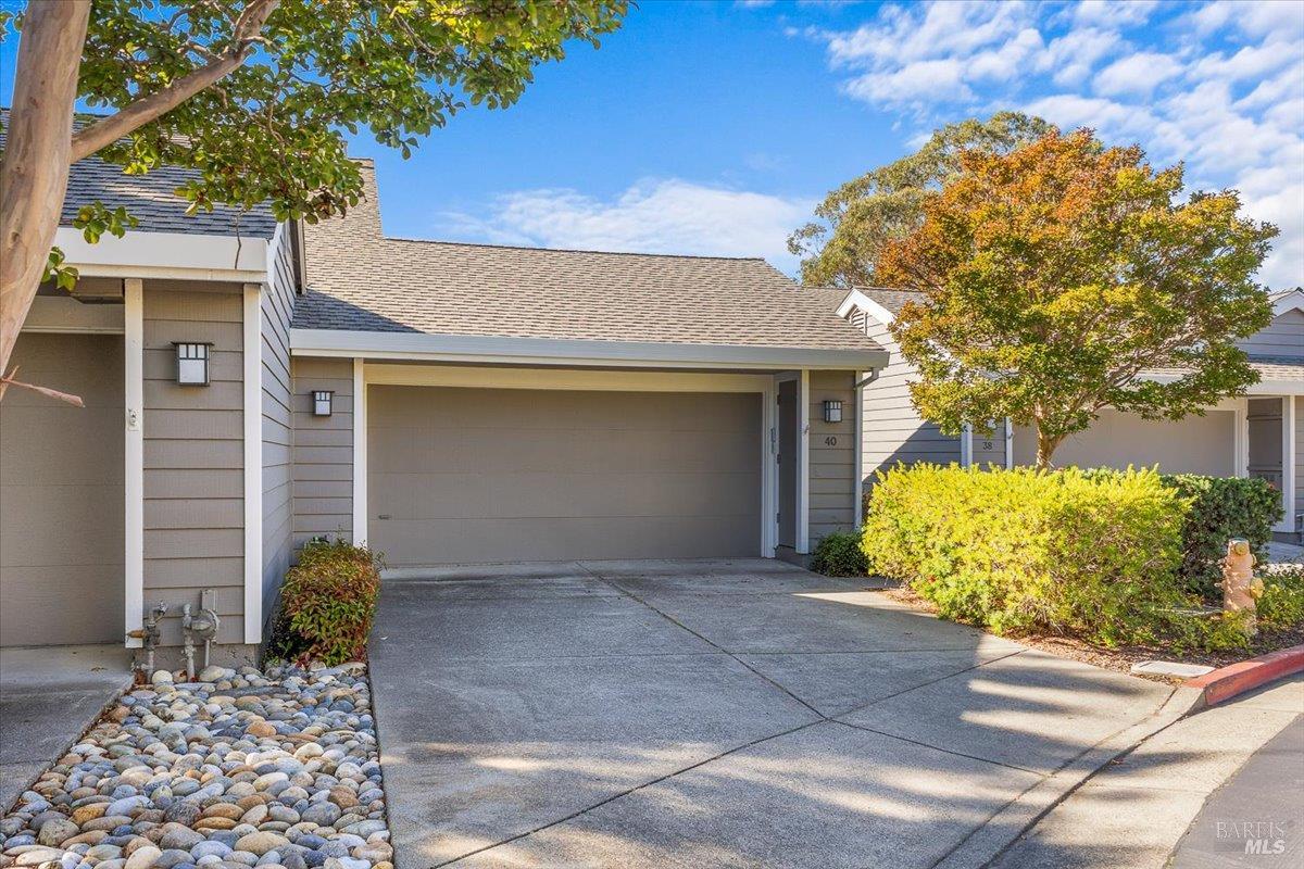 Detail Gallery Image 7 of 58 For 40 Drakes View Cir, Greenbrae,  CA 94904 - 3 Beds | 2/1 Baths