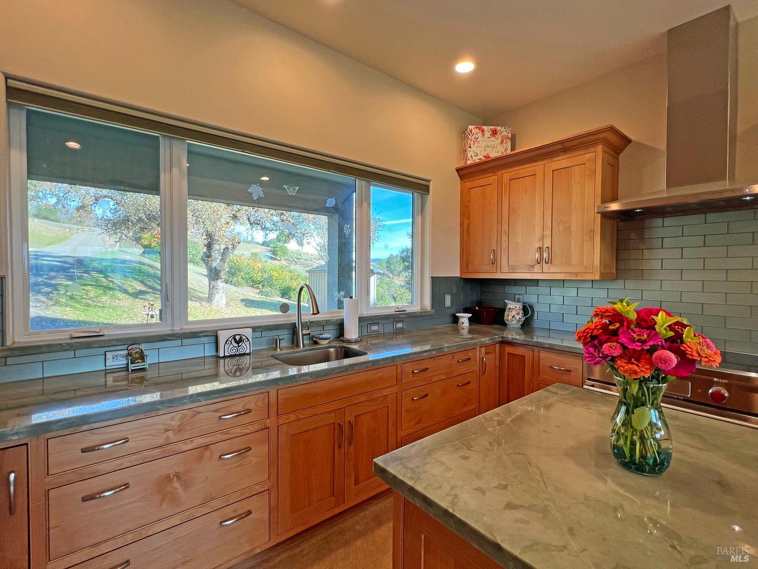 Detail Gallery Image 15 of 70 For 11401 Bakers Creek Rd, Redwood Valley,  CA 95470 - 2 Beds | 2/1 Baths