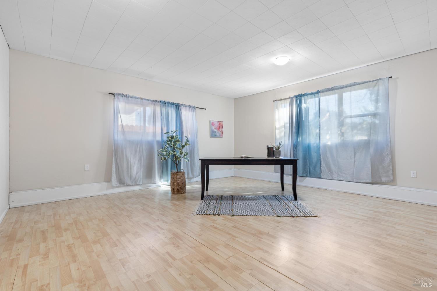 Detail Gallery Image 13 of 29 For 1412 Hawaii St, Fairfield,  CA 94533 - 3 Beds | 2 Baths