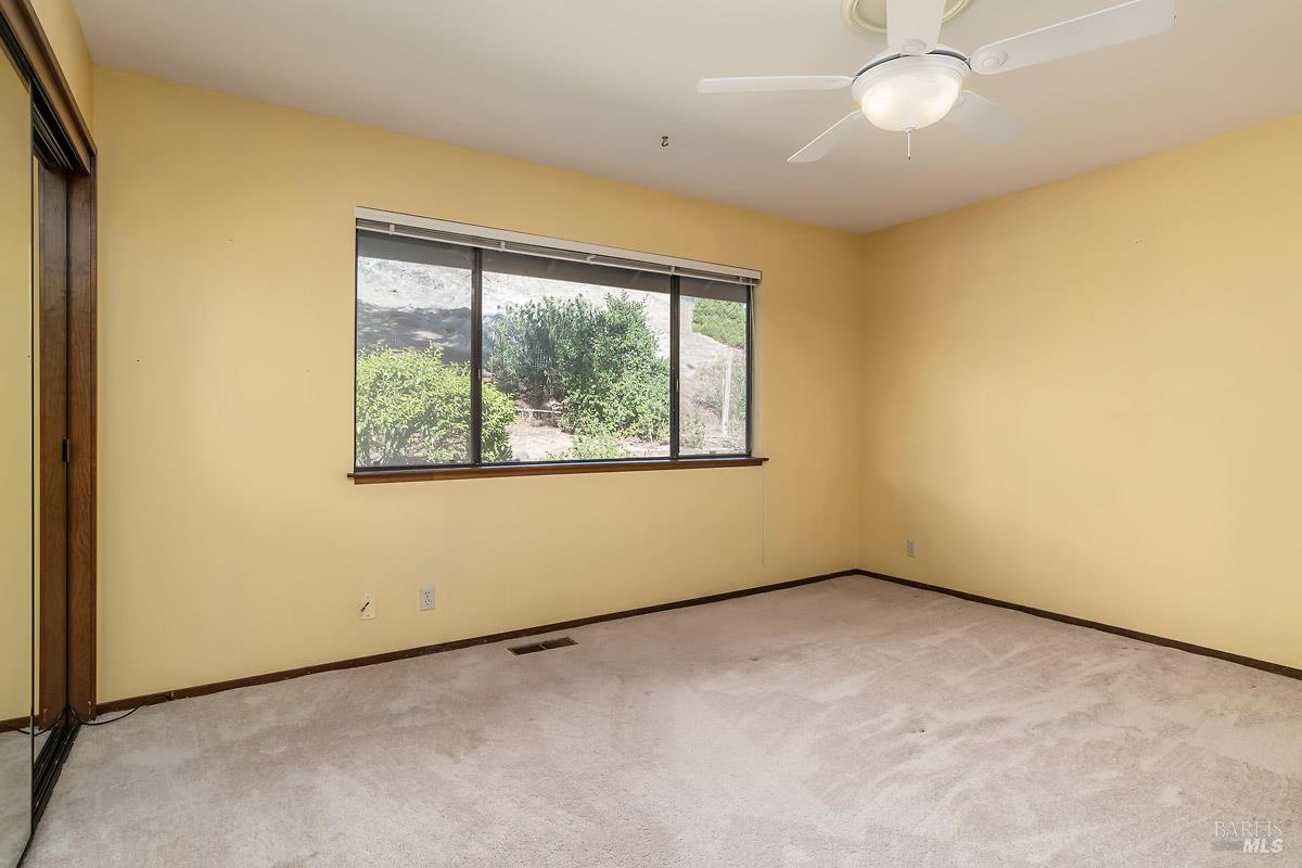 Detail Gallery Image 23 of 35 For 66 Martinez Ct, Novato,  CA 94945 - 4 Beds | 3/1 Baths