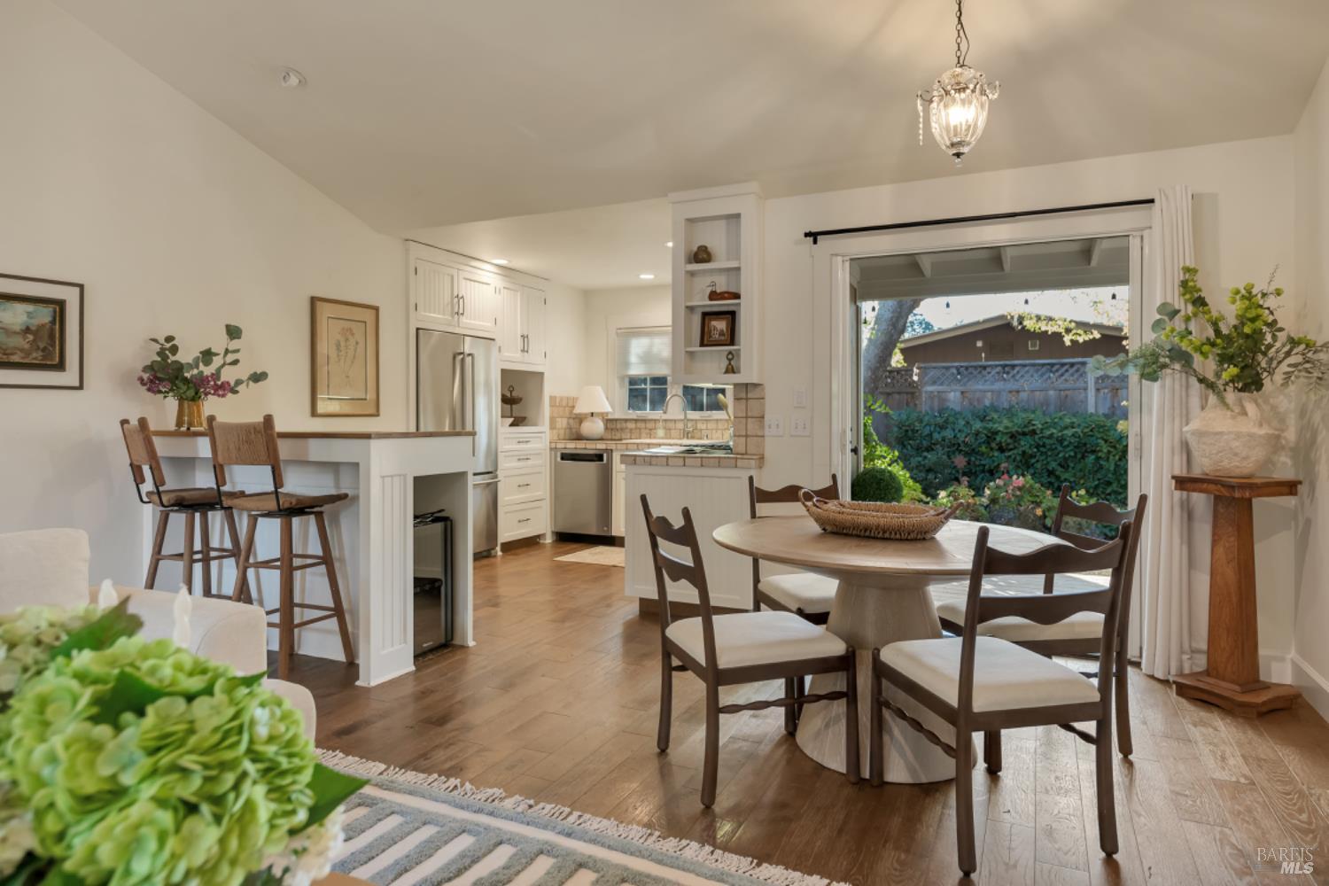 Detail Gallery Image 3 of 42 For 429 Moll Ct, Sonoma,  CA 95476 - 3 Beds | 2 Baths