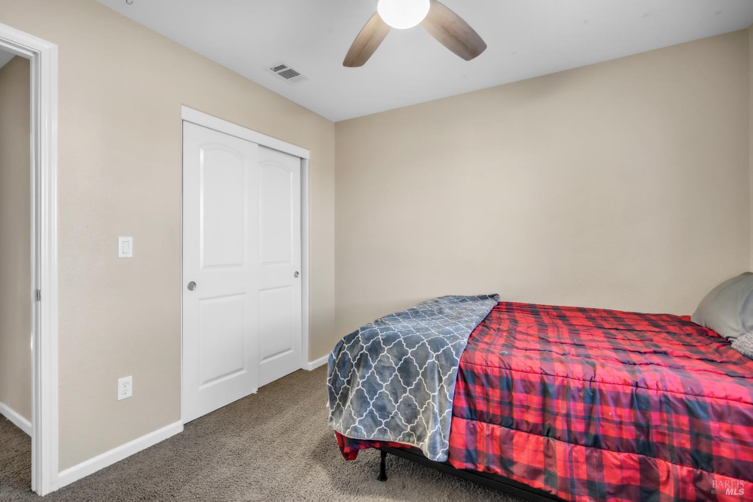 Detail Gallery Image 40 of 51 For 2042 Hamstead Ct, Vacaville,  CA 95687 - 5 Beds | 2/1 Baths