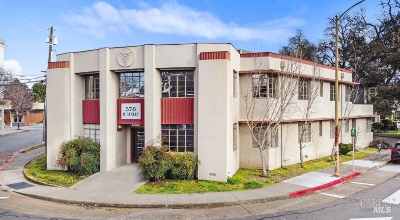 Detail Gallery Image 2 of 11 For 576 B St 1c,  Santa Rosa,  CA 95401 - – Beds | – Baths