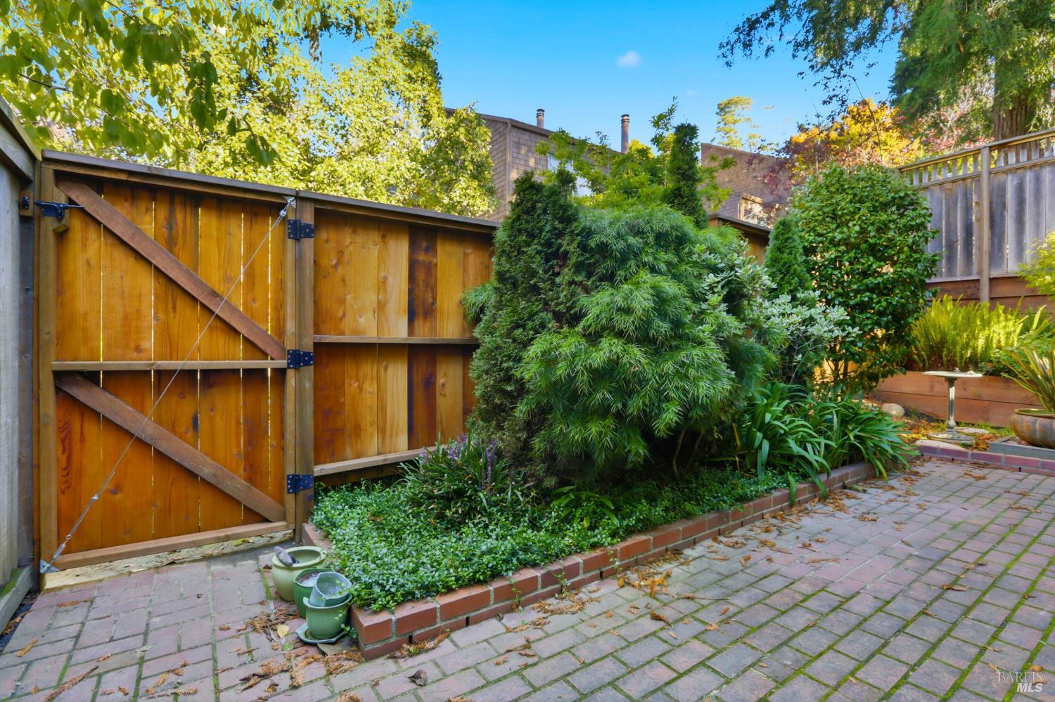 Detail Gallery Image 38 of 41 For 380 Sunset Way, Mill Valley,  CA 94941 - 3 Beds | 2/1 Baths