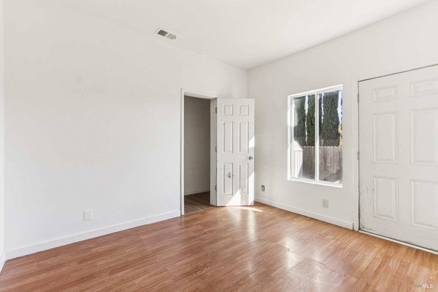 Detail Gallery Image 39 of 56 For 507 Kings Way #B,  Suisun City,  CA 94585 - 10 Beds | 6/1 Baths