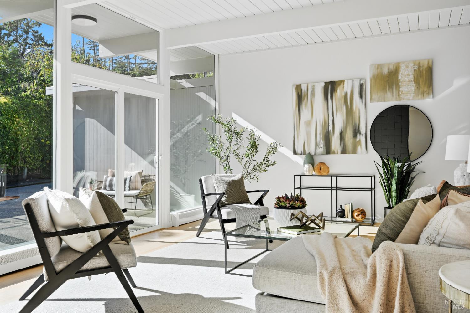 Detail Gallery Image 11 of 58 For 711 Montecillo Rd, San Rafael,  CA 94903 - 4 Beds | 2 Baths