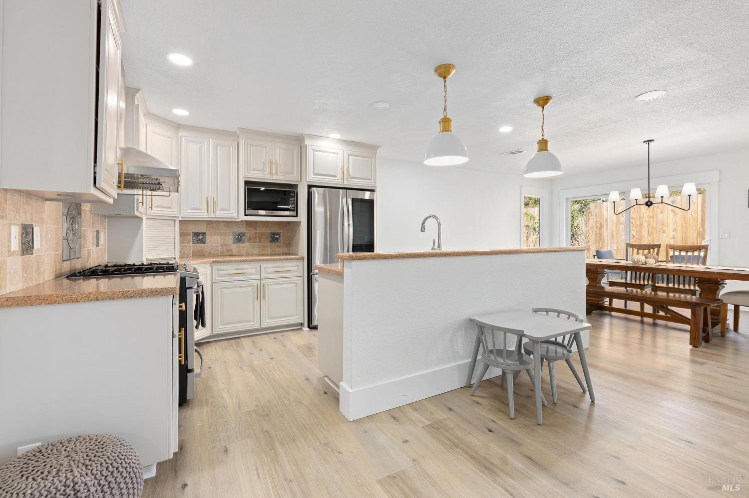 Detail Gallery Image 18 of 41 For 1150 Mulberry Ln, Dixon,  CA 95620 - 3 Beds | 2 Baths