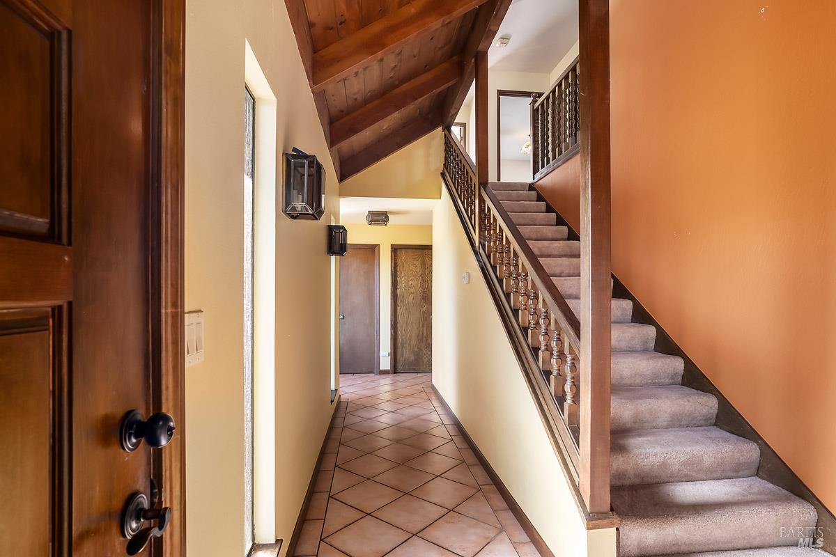 Detail Gallery Image 12 of 35 For 66 Martinez Ct, Novato,  CA 94945 - 4 Beds | 3/1 Baths