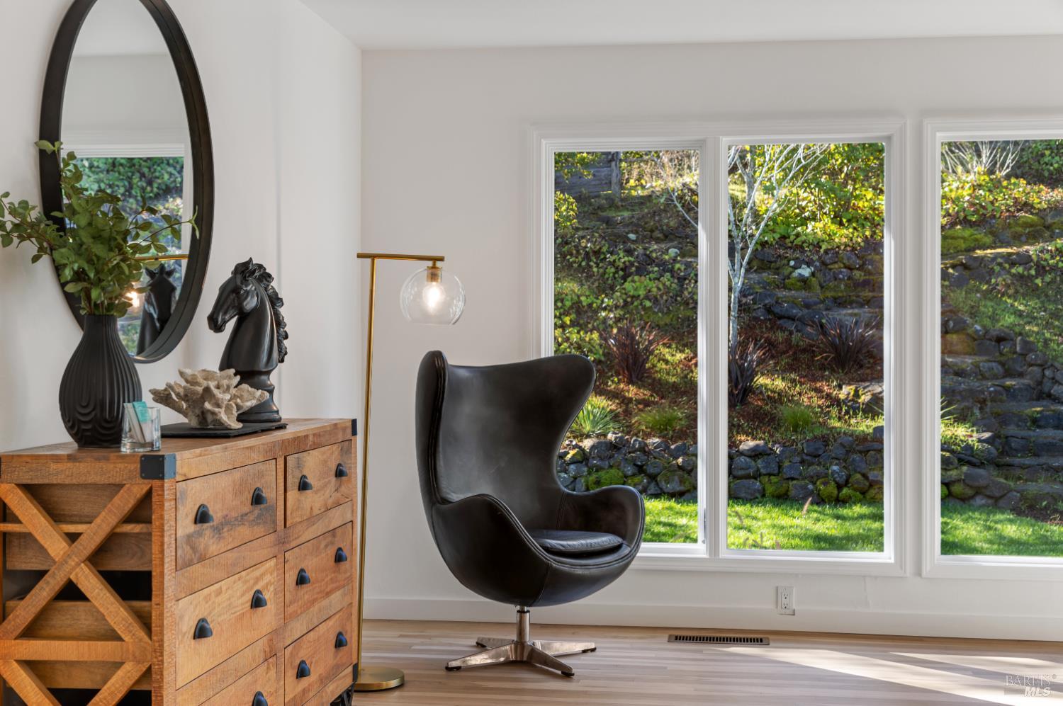 Detail Gallery Image 6 of 25 For 30 De Ford Dr, San Rafael,  CA 94903 - 3 Beds | 2 Baths