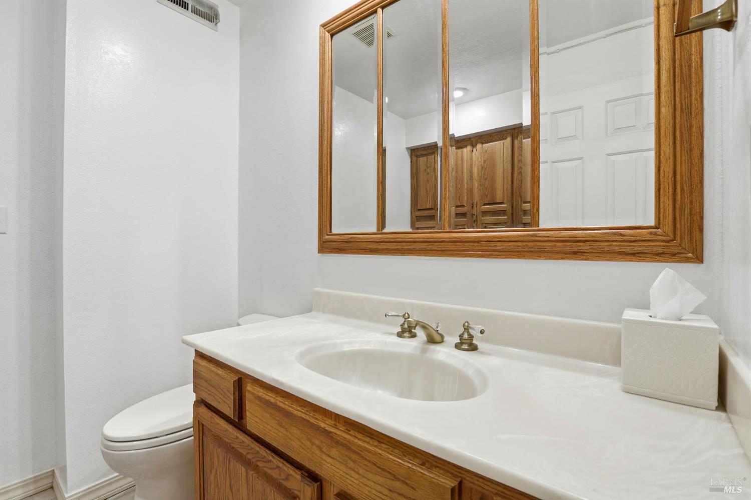 Detail Gallery Image 29 of 41 For 380 Sunset Way, Mill Valley,  CA 94941 - 3 Beds | 2/1 Baths