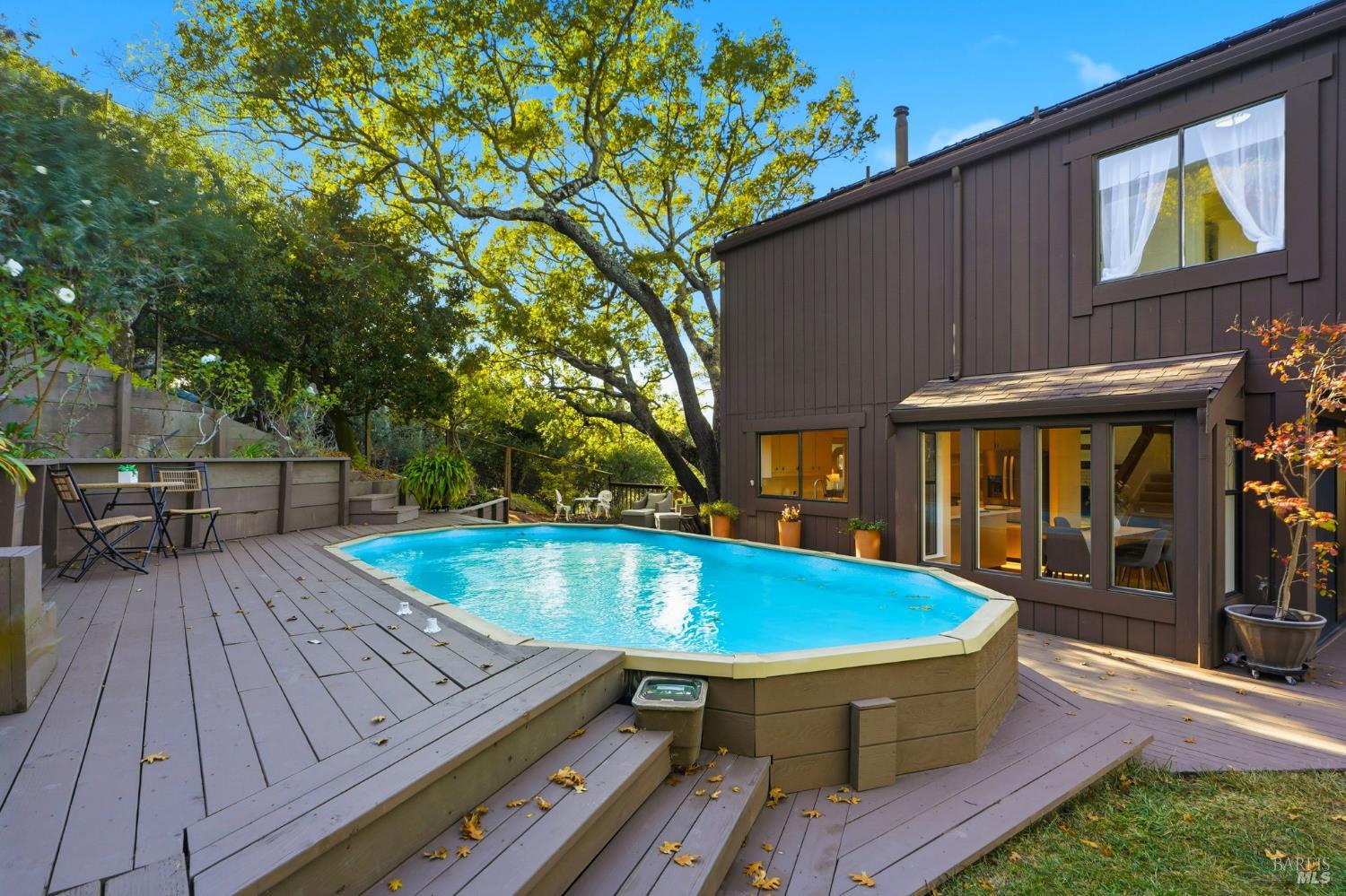 Detail Gallery Image 39 of 51 For 395 Ridge Rd, Novato,  CA 94947 - 3 Beds | 2/1 Baths