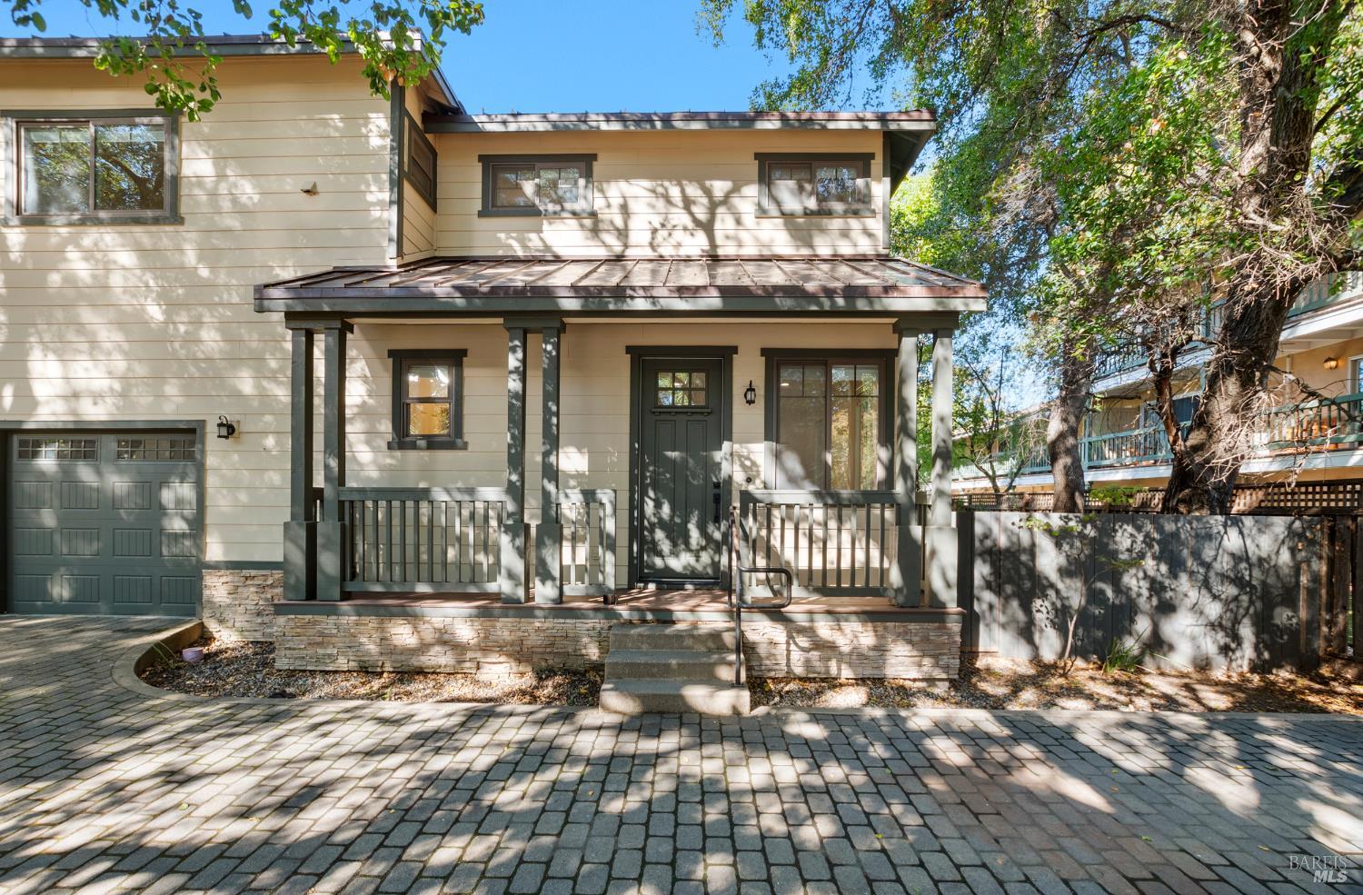 Detail Gallery Image 4 of 34 For 256 Rosebud Ln, Napa,  CA 94574 - – Beds | – Baths