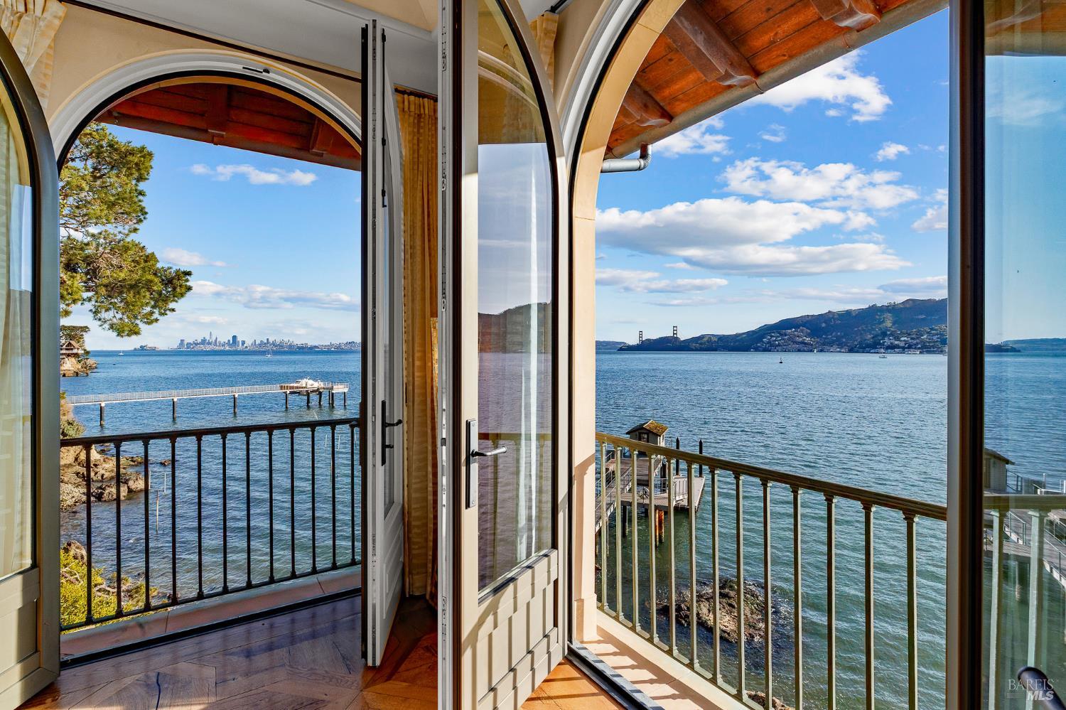 Detail Gallery Image 5 of 33 For 125 Belvedere Ave, Belvedere,  CA 94920 - 5 Beds | 5/5 Baths