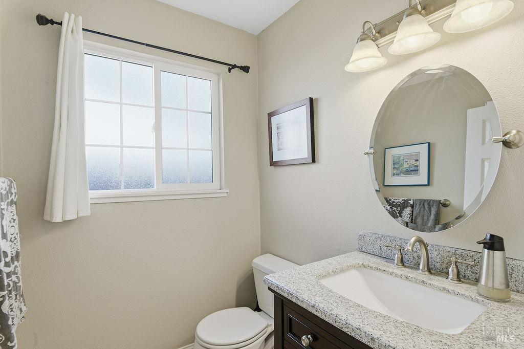 Detail Gallery Image 25 of 45 For 6190 San Gabriel Pl, Rohnert Park,  CA 94928 - 4 Beds | 2/1 Baths
