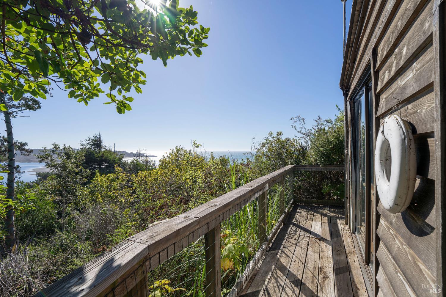 Detail Gallery Image 6 of 28 For 38882 Honey Run Ln, Gualala,  CA 95445 - 1 Beds | 1 Baths