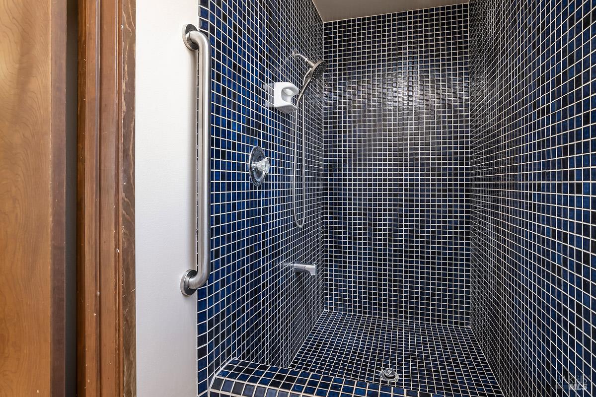 Detail Gallery Image 27 of 35 For 66 Martinez Ct, Novato,  CA 94945 - 4 Beds | 3/1 Baths