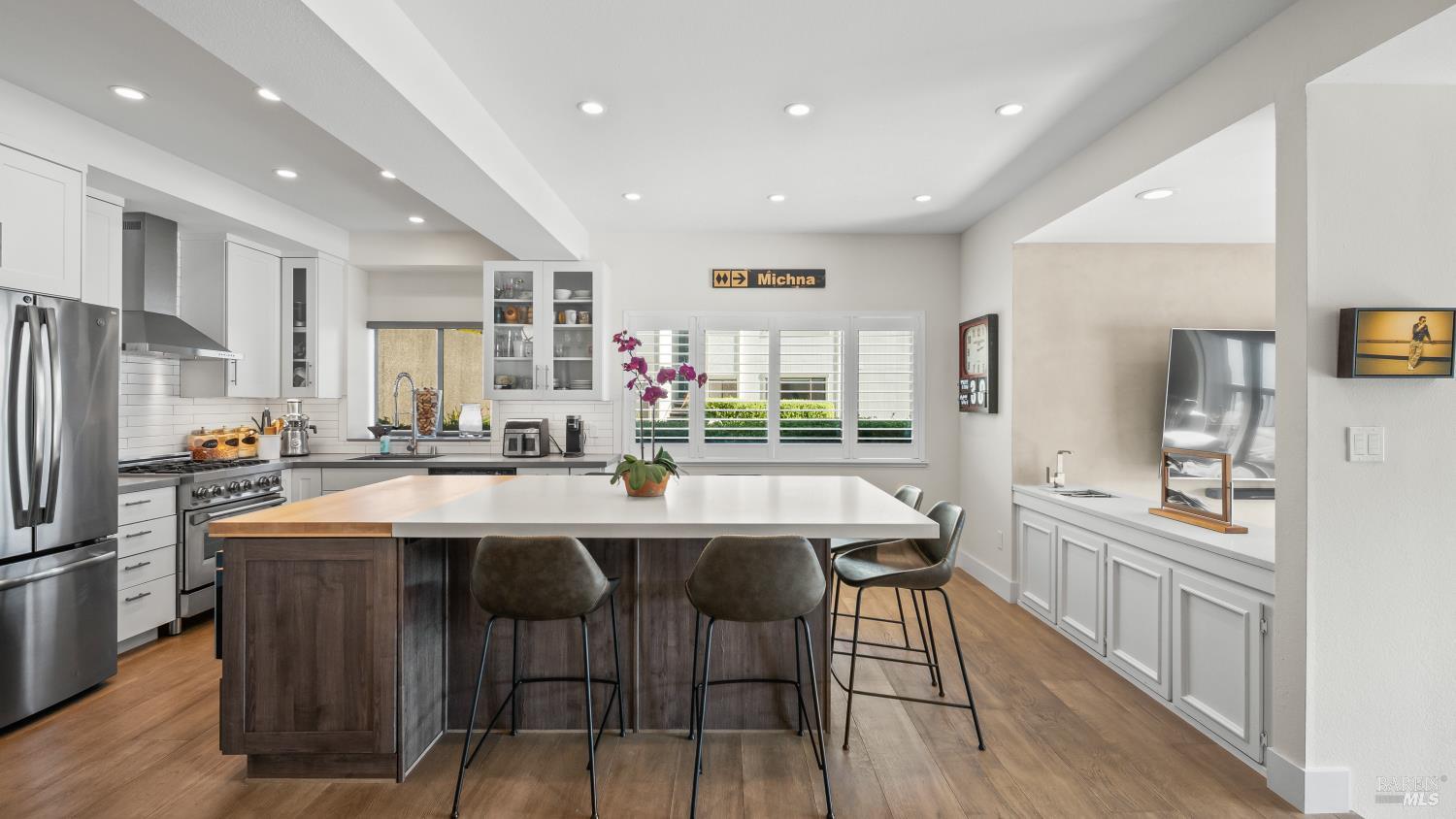 Detail Gallery Image 12 of 51 For 535 S Eliseo Dr, Greenbrae,  CA 94904 - 2 Beds | 2 Baths