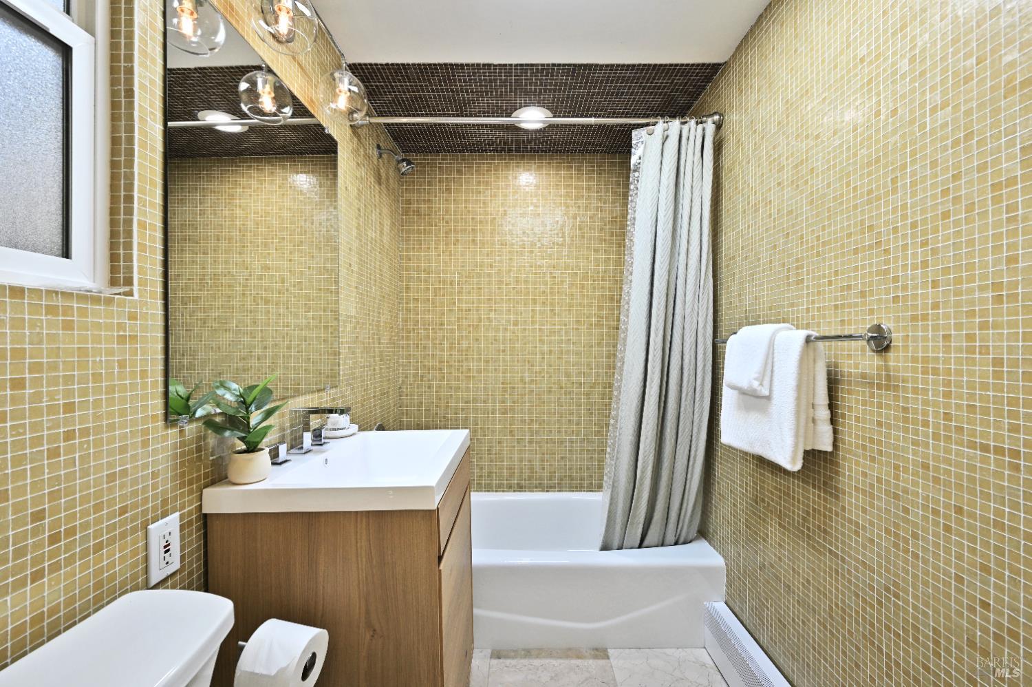 Detail Gallery Image 45 of 58 For 711 Montecillo Rd, San Rafael,  CA 94903 - 4 Beds | 2 Baths