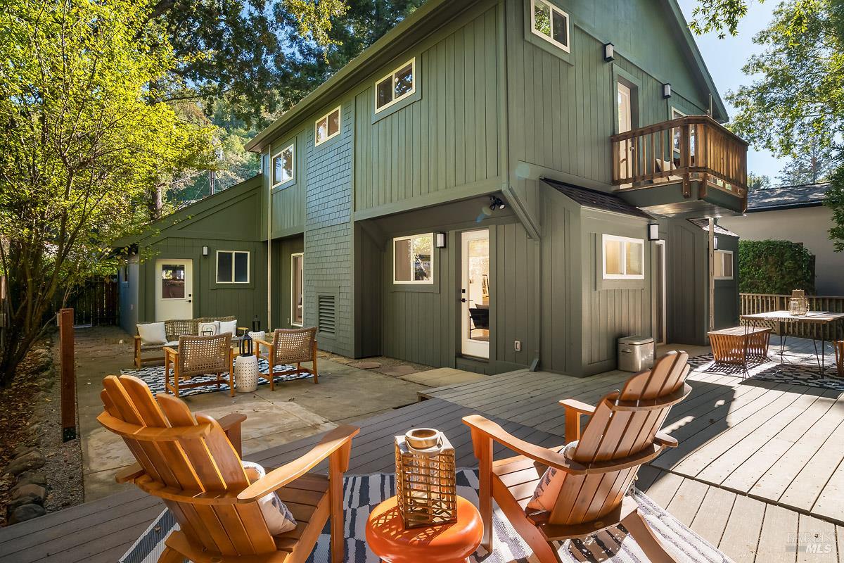 Detail Gallery Image 14 of 34 For 60 Wood Ln, Fairfax,  CA 94930 - 3 Beds | 2/1 Baths