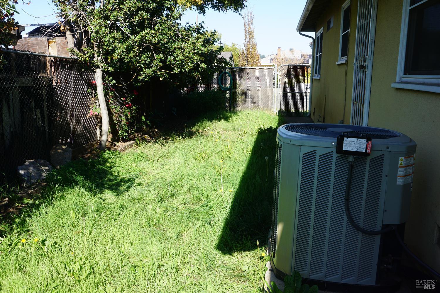 Detail Gallery Image 20 of 23 For 795 Rosewood Ave, Vallejo,  CA 94591 - 3 Beds | 1/1 Baths