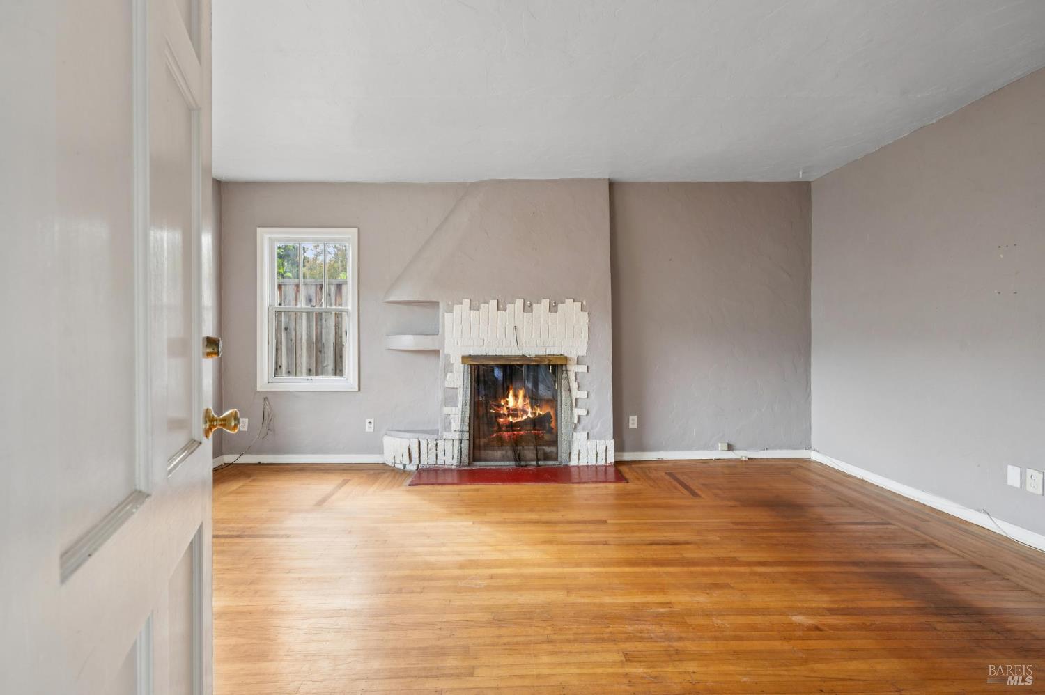 Detail Gallery Image 2 of 48 For 618 Galland St, Petaluma,  CA 94952 - 2 Beds | 1 Baths