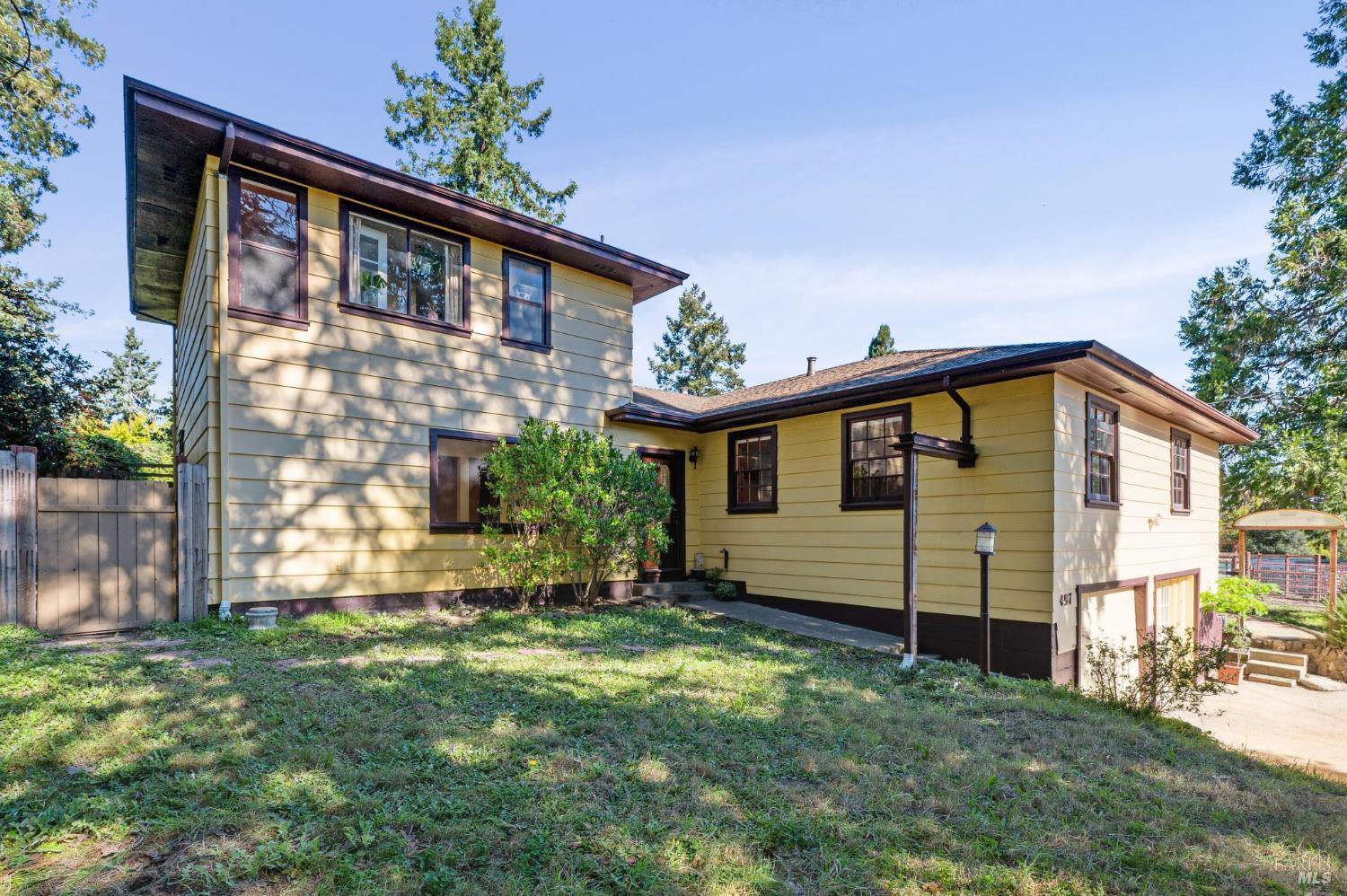 Detail Gallery Image 5 of 66 For 497 Pleasant Hill Rd, Sebastopol,  CA 95472 - 3 Beds | 2/1 Baths