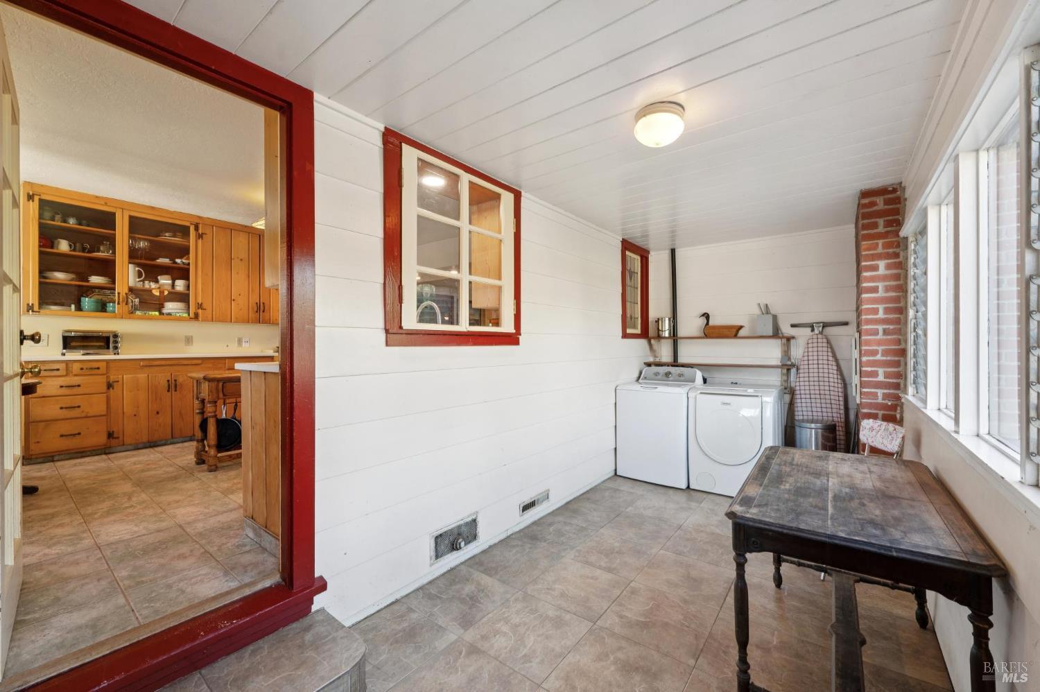 Detail Gallery Image 38 of 66 For 497 Pleasant Hill Rd, Sebastopol,  CA 95472 - 3 Beds | 2/1 Baths