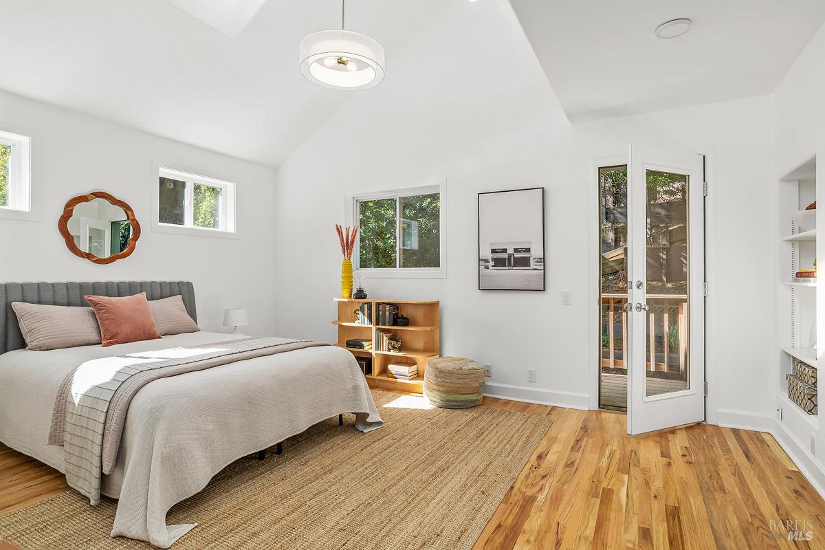 Detail Gallery Image 21 of 34 For 60 Wood Ln, Fairfax,  CA 94930 - 3 Beds | 2/1 Baths