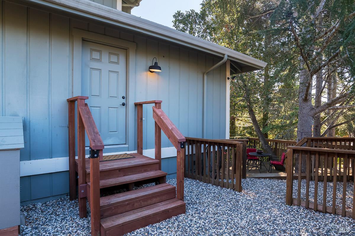 Detail Gallery Image 18 of 53 For 215 San Ramon Way, Novato,  CA 94945 - 4 Beds | 2/1 Baths