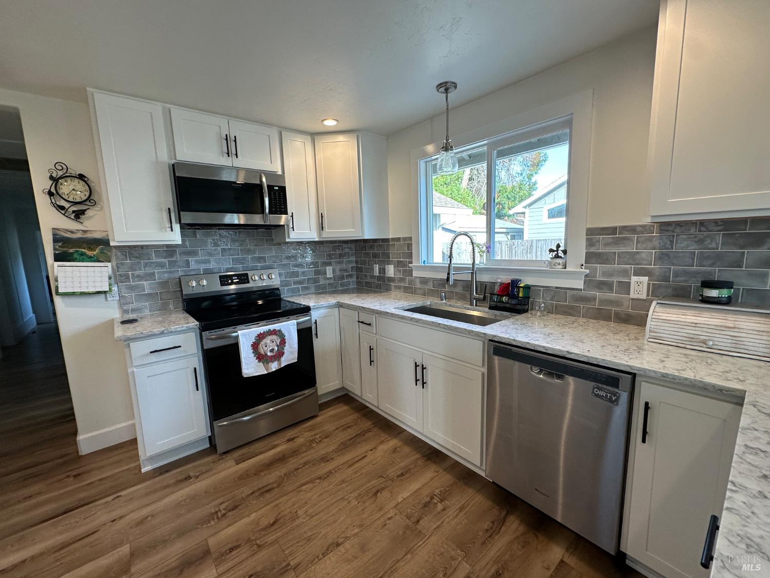 Detail Gallery Image 6 of 85 For 131 Halsey Way, Fort Bragg,  CA 95437 - 3 Beds | 2 Baths