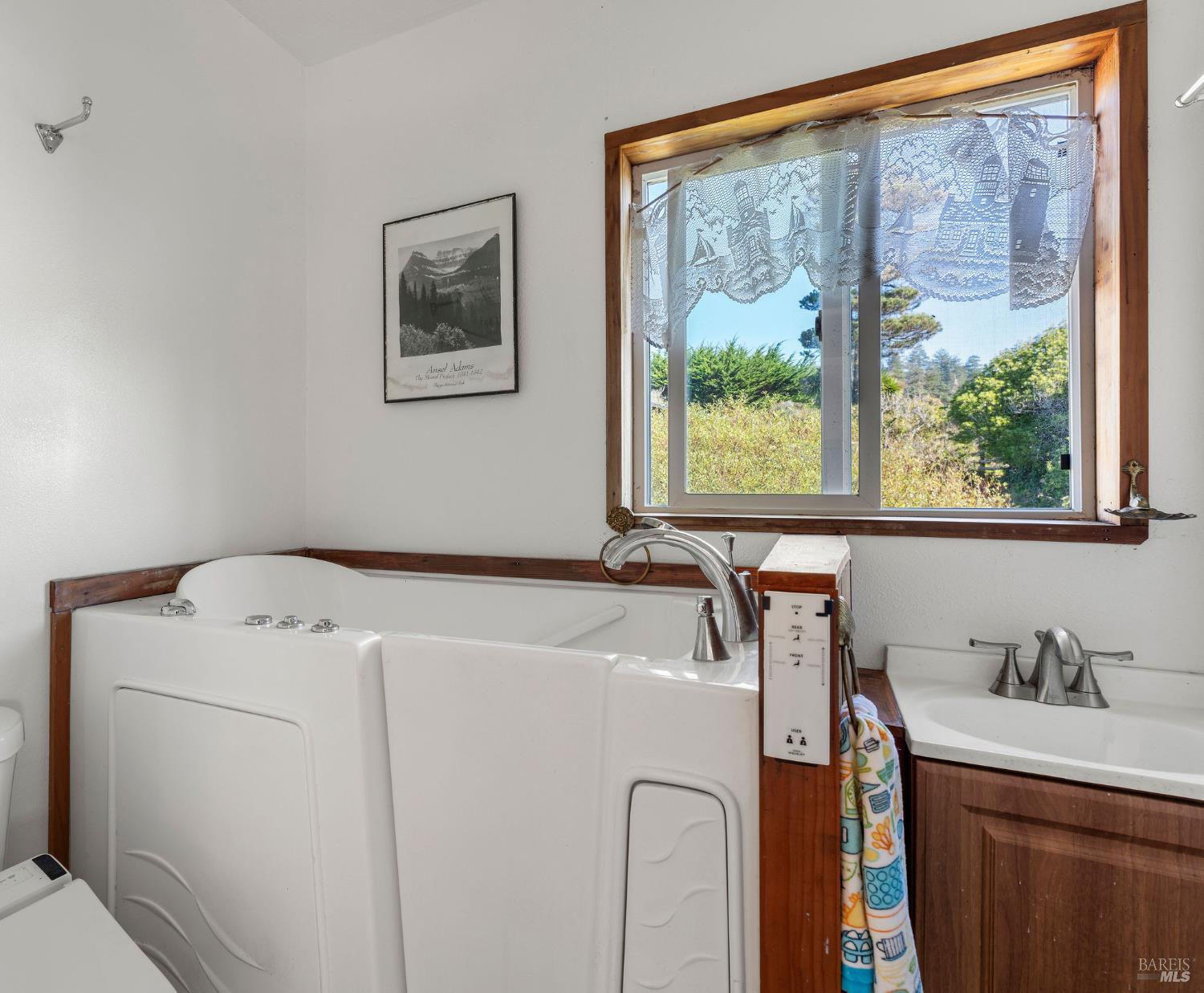 Detail Gallery Image 14 of 28 For 38882 Honey Run Ln, Gualala,  CA 95445 - 1 Beds | 1 Baths