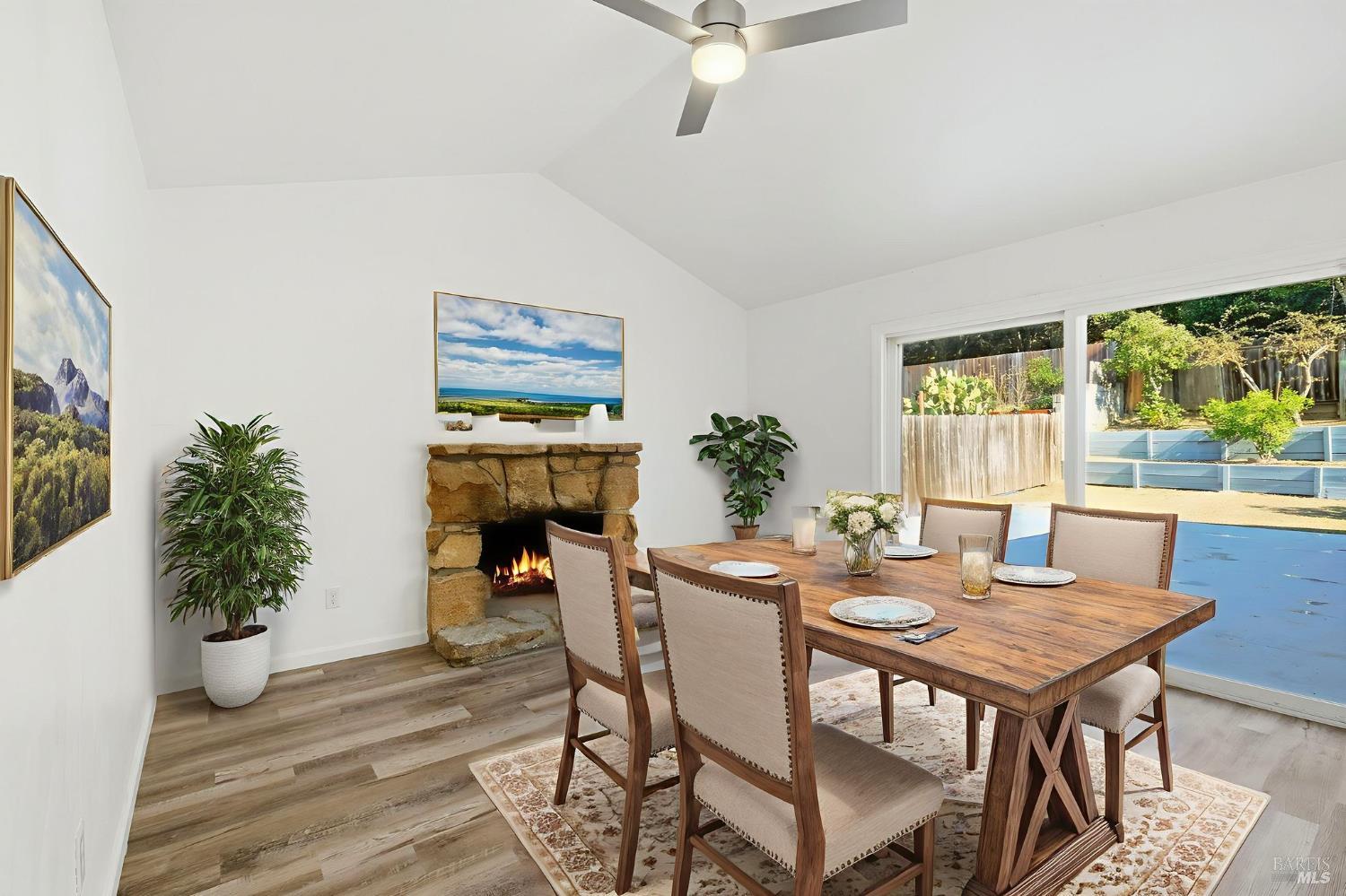 Detail Gallery Image 3 of 51 For 132 Peach St, Vallejo,  CA 94589 - 4 Beds | 2 Baths