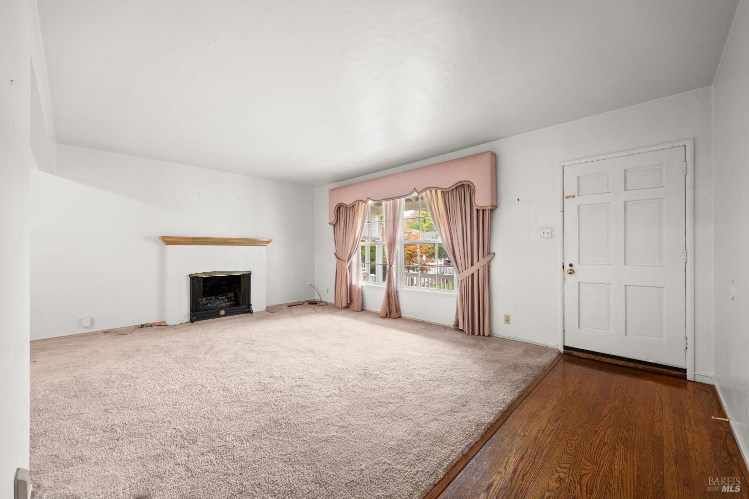 Detail Gallery Image 5 of 33 For 1325 Nebraska St, Vallejo,  CA 94590 - 3 Beds | 2 Baths