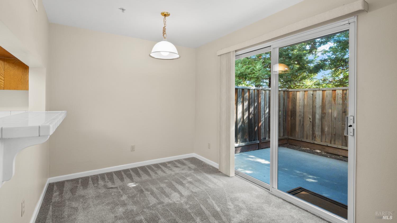 Detail Gallery Image 11 of 38 For 136 Southbridge Ln, Fairfield,  CA 94534 - 3 Beds | 2/1 Baths