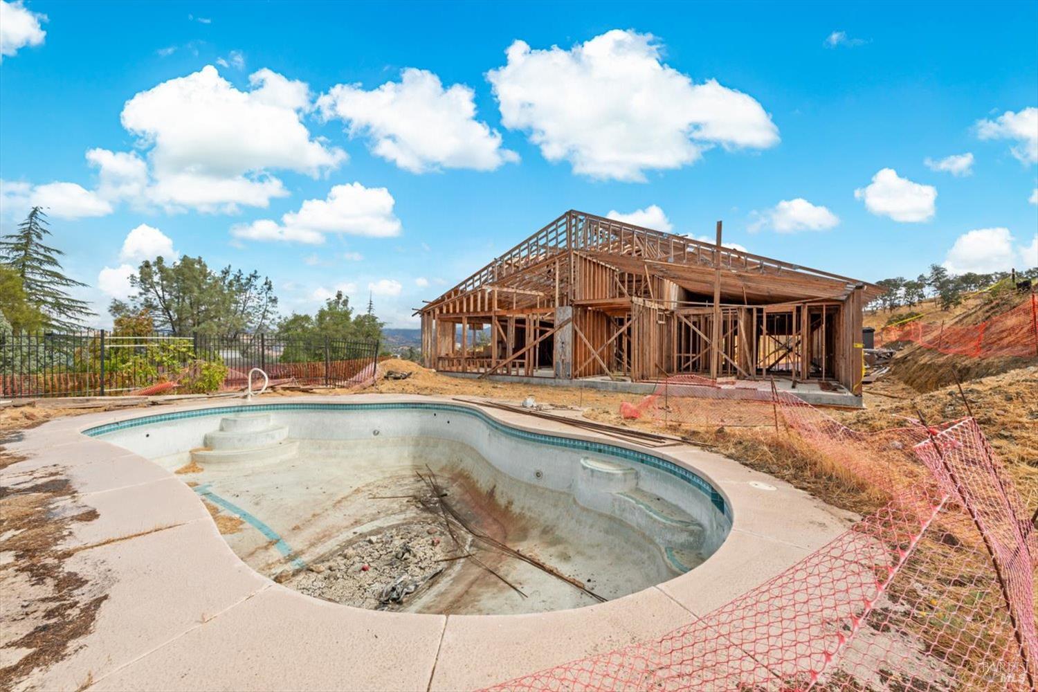 Detail Gallery Image 4 of 26 For 1061 Rimrock Dr, Napa,  CA 94558 - – Beds | – Baths