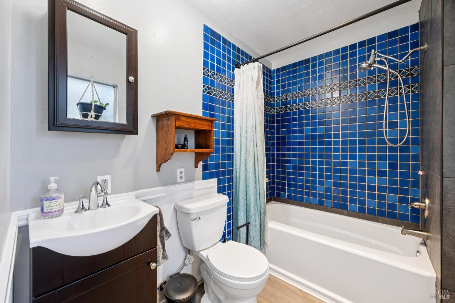 Detail Gallery Image 45 of 66 For 497 Pleasant Hill Rd, Sebastopol,  CA 95472 - 3 Beds | 2/1 Baths