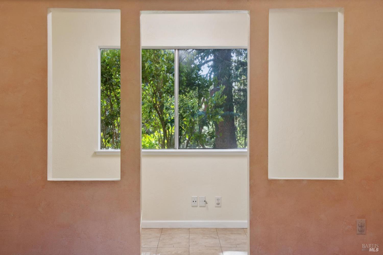 Detail Gallery Image 27 of 66 For 497 Pleasant Hill Rd, Sebastopol,  CA 95472 - 3 Beds | 2/1 Baths