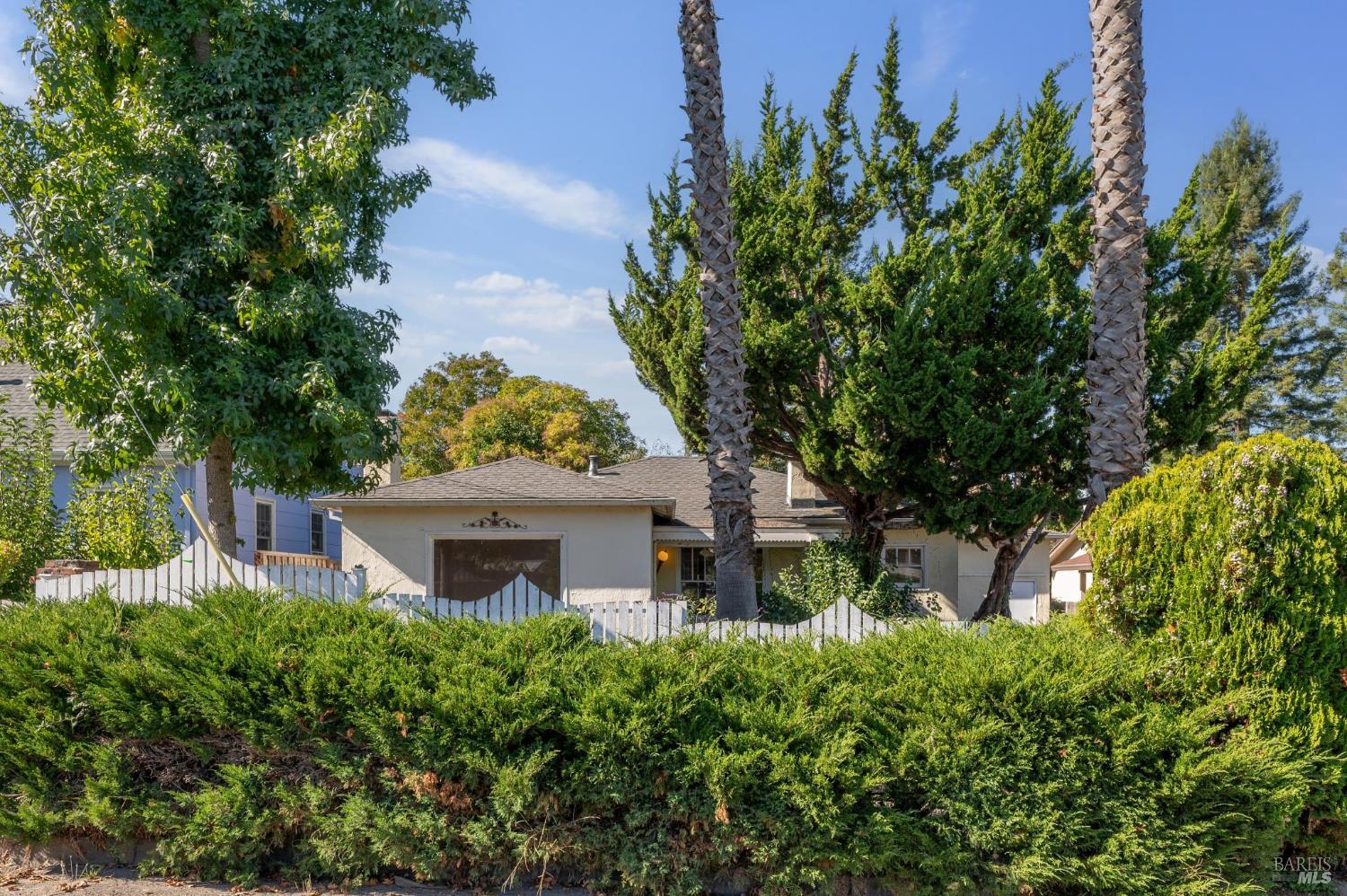 Detail Gallery Image 7 of 48 For 618 Galland St, Petaluma,  CA 94952 - 2 Beds | 1 Baths