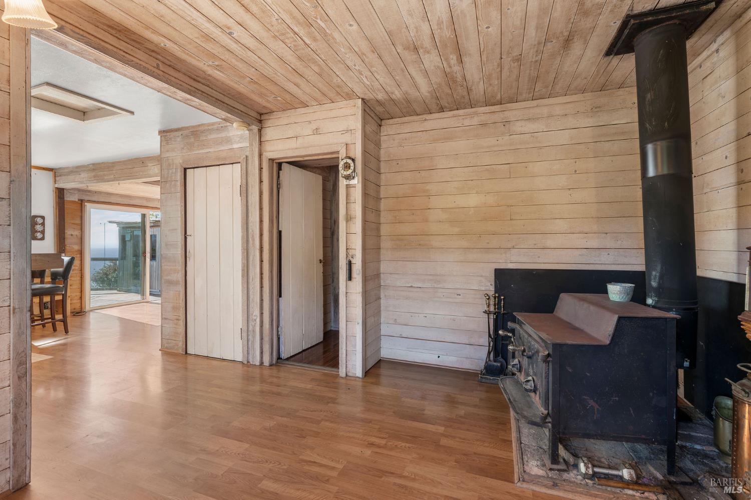 Detail Gallery Image 22 of 28 For 38882 Honey Run Ln, Gualala,  CA 95445 - 1 Beds | 1 Baths