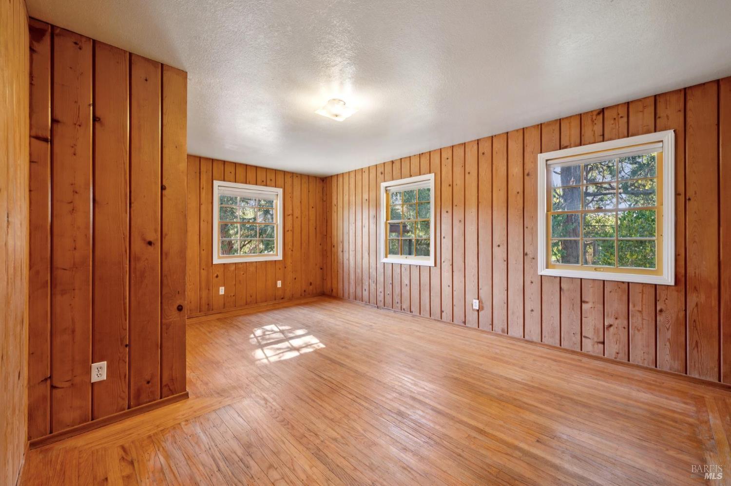 Detail Gallery Image 32 of 66 For 497 Pleasant Hill Rd, Sebastopol,  CA 95472 - 3 Beds | 2/1 Baths